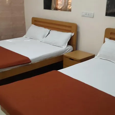 Sanjary Hotel *