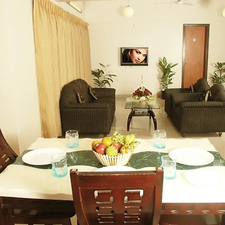 Aura Executive Homes - Juhu Apartment *