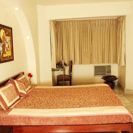Aura Executive Homes - Juhu Apartment