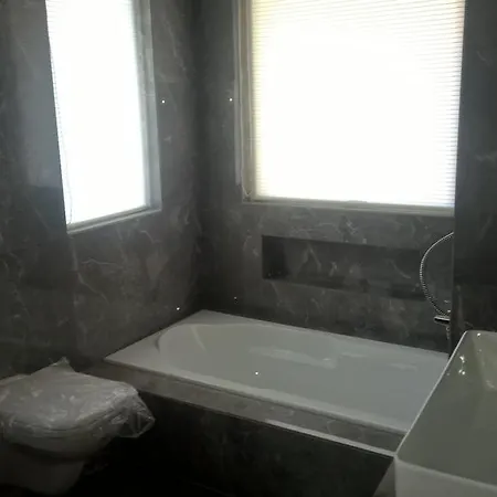 Gateway Apartment *