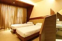 Dragonfly Hotel *