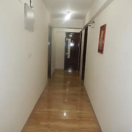 Bed & Breakfast Express Enclave Mumbai