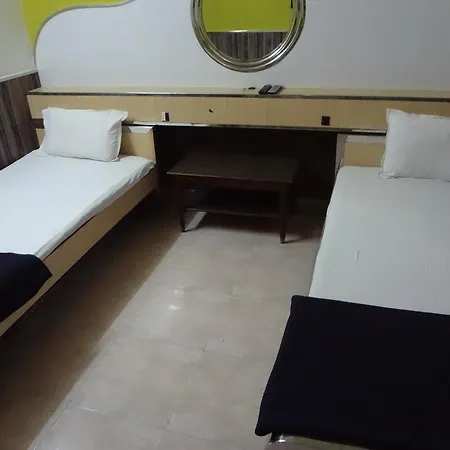 Happy Hotel Mumbai