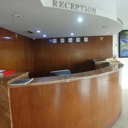 Juhu Plaza Hotel 3*