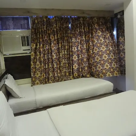Hotel Oc Residency *
