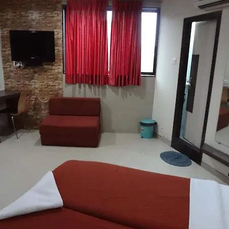 Hotel Crescent 2*