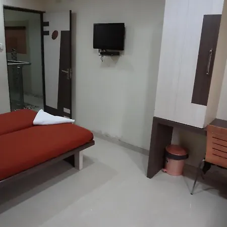 Hotel Crescent 2*