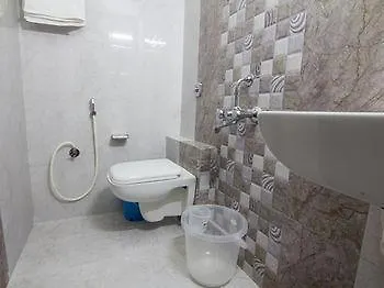Hotel Oyo 845 Kailash Park Mumbai