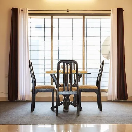 Guest house Executive Basera-Serviced Apartment 3*