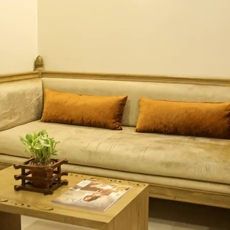 Hotel Le Sutra Hotel, Khar, Mumbai