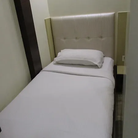 Hotel Sapna 2*