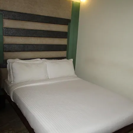Hotel Sapna 2*