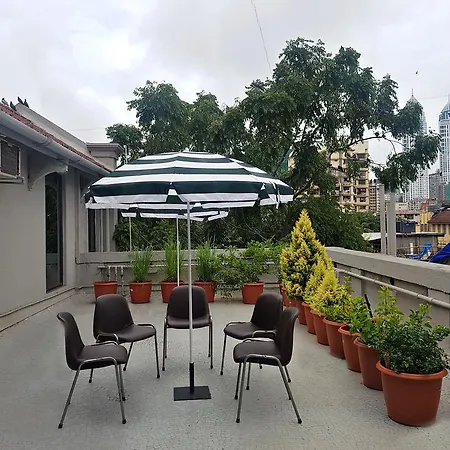 Hotel Kumkum 2*