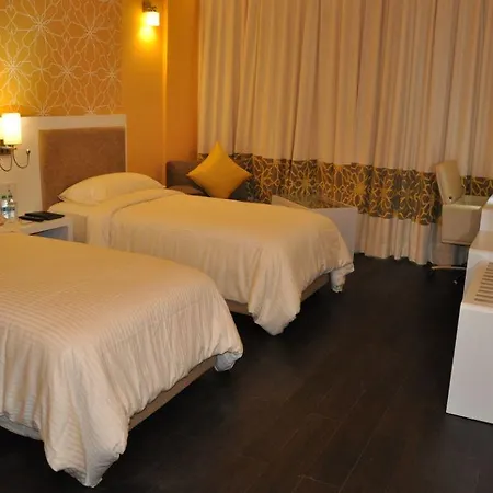 Kohinoor Elite Near Bkc Hotel 4*