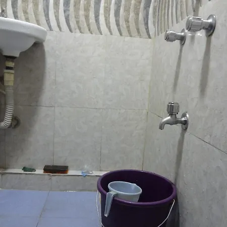 Aashiyana Hostel *