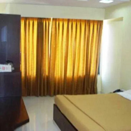 Fabhotel Kamran Residency - Nr Lbs Marg Hotel