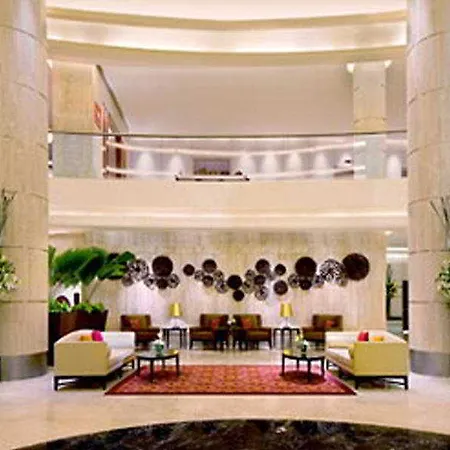 Courtyard By Marriott International Airport 5*