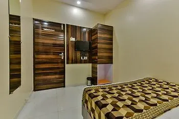 Garden Park Hotel *