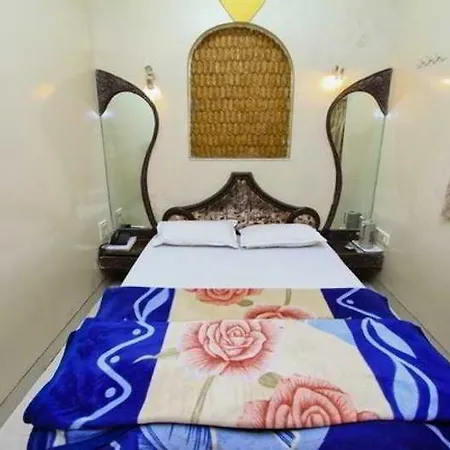 Hotel Satellite Mumbai
