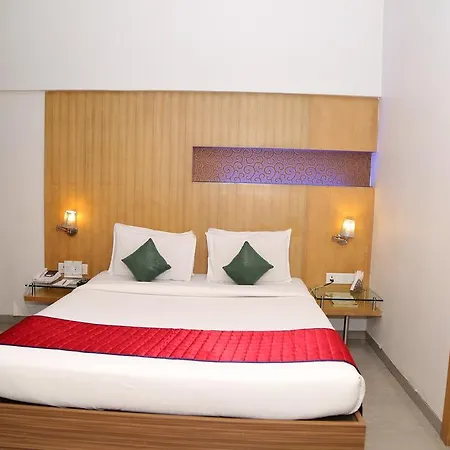 Hotel Vihang's 3*