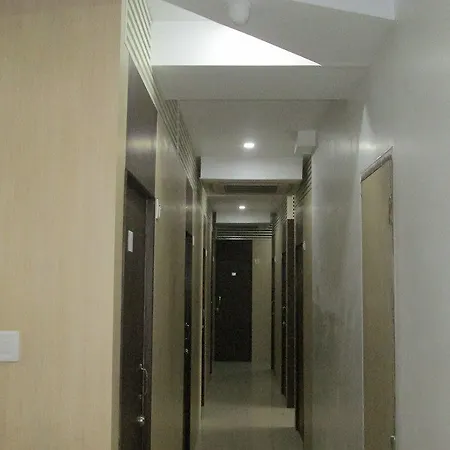 Hotel Click Andheri Midc 3*