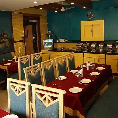 Imperial Executive Hotel 3*
