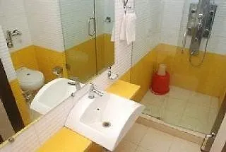 O By Oyo Ak Palace Near Chhatrapati Shivaji International Airport 3*