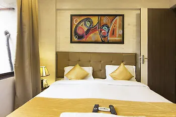 Bloom Residency Hotel 3*