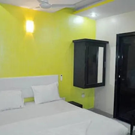 Om Residency Hotel 3*