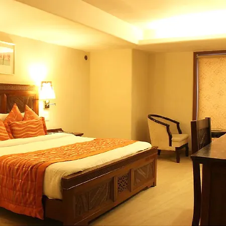 Sai Hotel 3*