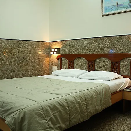 Royal Castle Hotel Mumbai