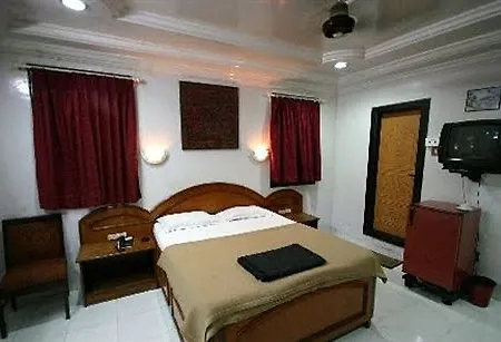 Sea Lord Hotel 2*