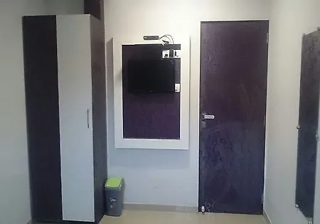 Hotel Oyo 3630 Hotel Ajwa Mumbai