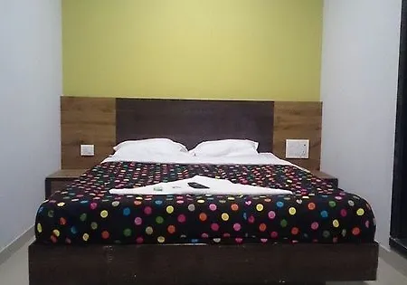 Oyo 3630 Hotel Ajwa 3* Mumbai