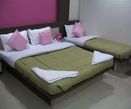 Hotel Crescent 2*