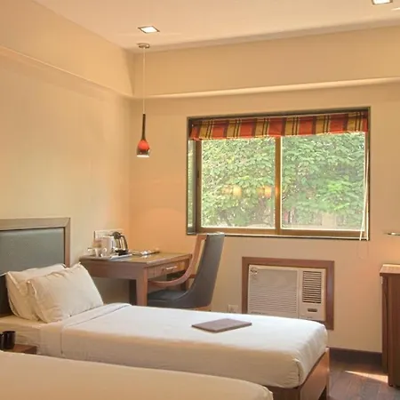 Amigo Hotel 2*