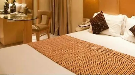Ascot Hotel 3*