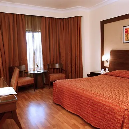 The Retreat & Convention Centre 5*