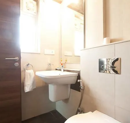 Go Business Stay-kohinoor, Near Bkc