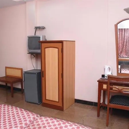 Harbour View Colaba Hotel 3*