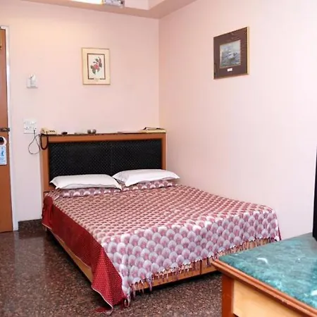 Hotel Harbour View Colaba 3*