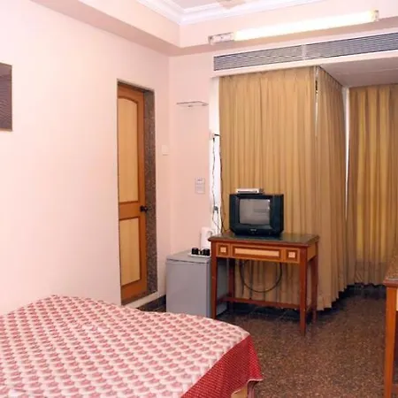 Harbour View Colaba Hotel 3*