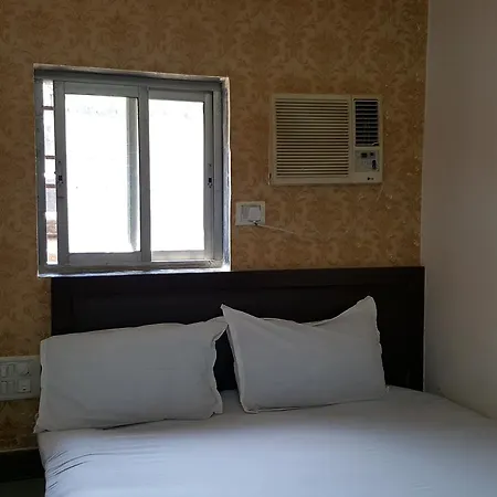 Hotel Hotel Al Mehraj 3*