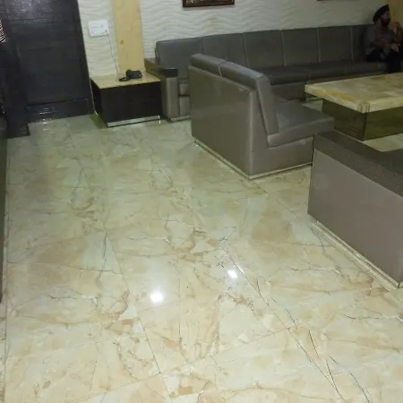 Regal Palace 3*