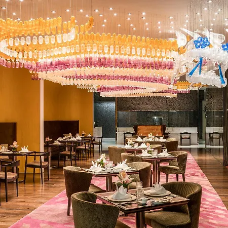 Hotel Taj Santacruz 5*