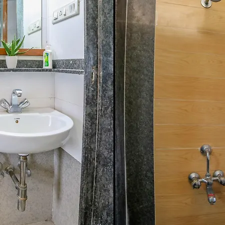 Connekthomes - Sea Views In Bandra 3*