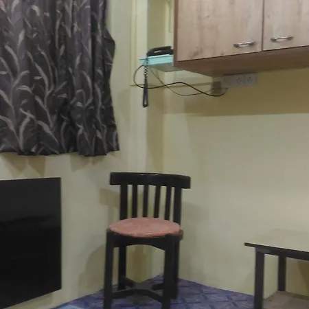 Furnished Near Bkc, Airport & Santacruz * Mumbai