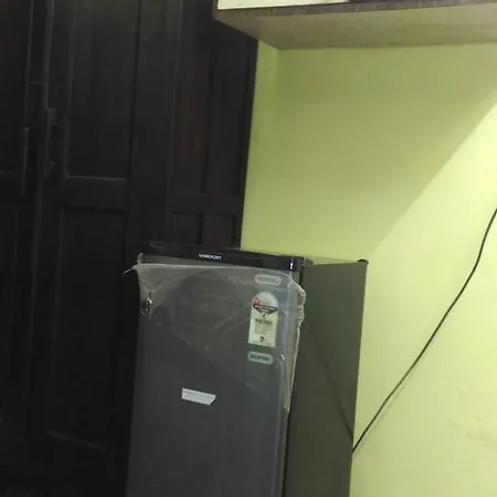 Furnished Near Bkc, Airport & Santacruz Guest house