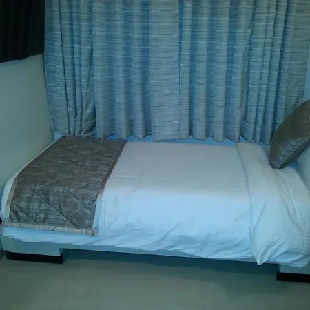 Hotel Nishita Residency 3*