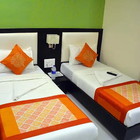 Avenue Hotel